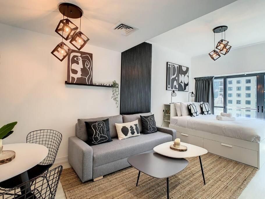 Luxury Modern Studio In Jlt With Amazing View & Rooftop Pool - Sleeps 3 Дубай Екстериор снимка
