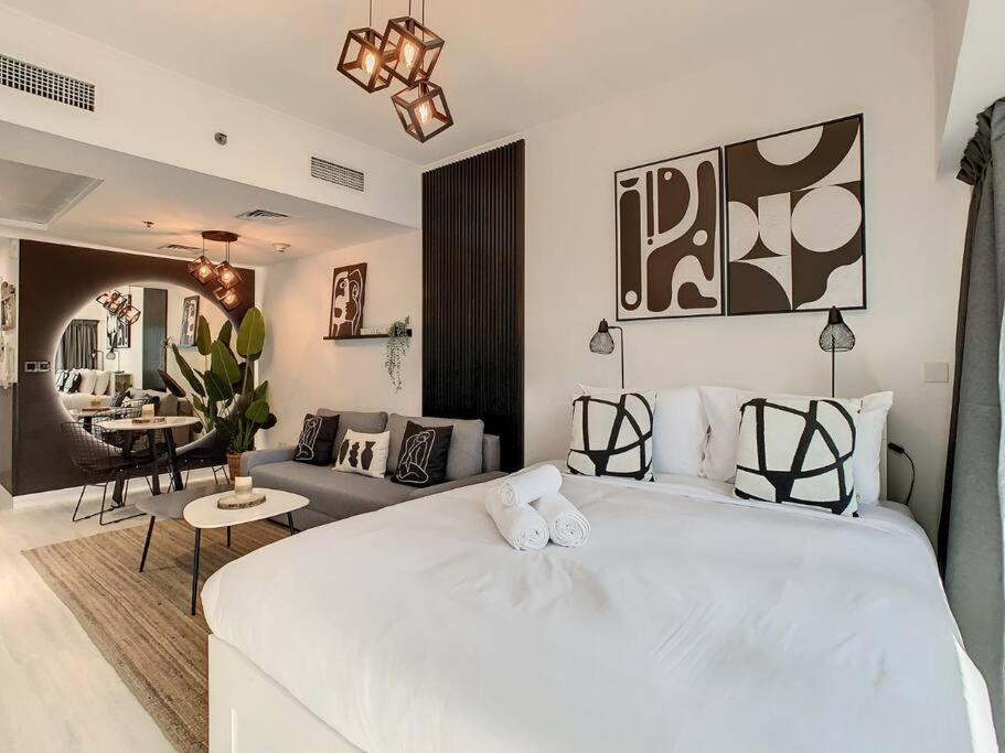Luxury Modern Studio In Jlt With Amazing View & Rooftop Pool - Sleeps 3 Дубай Екстериор снимка